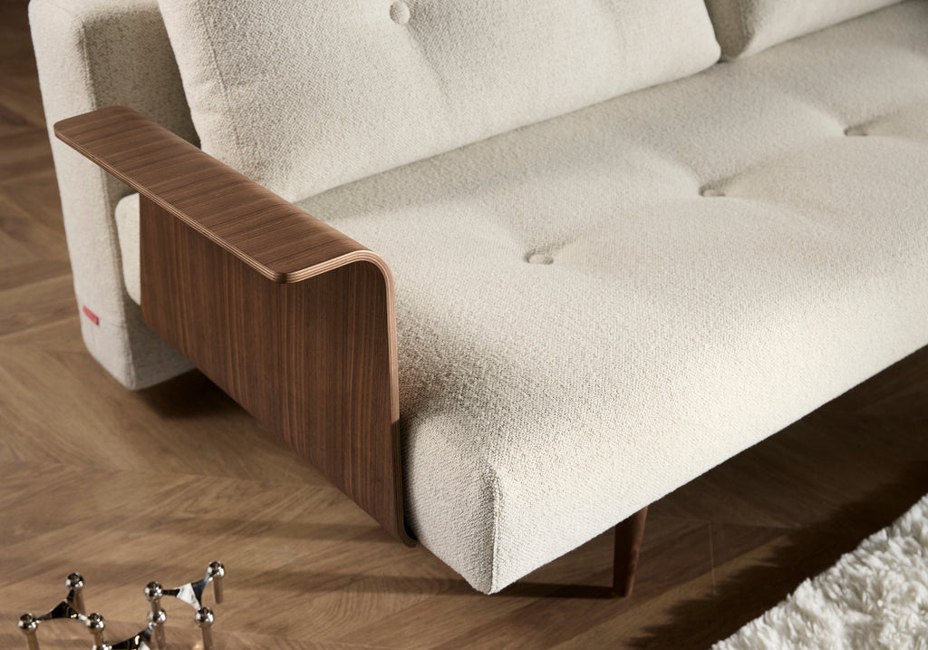 Bras en noyer refondu